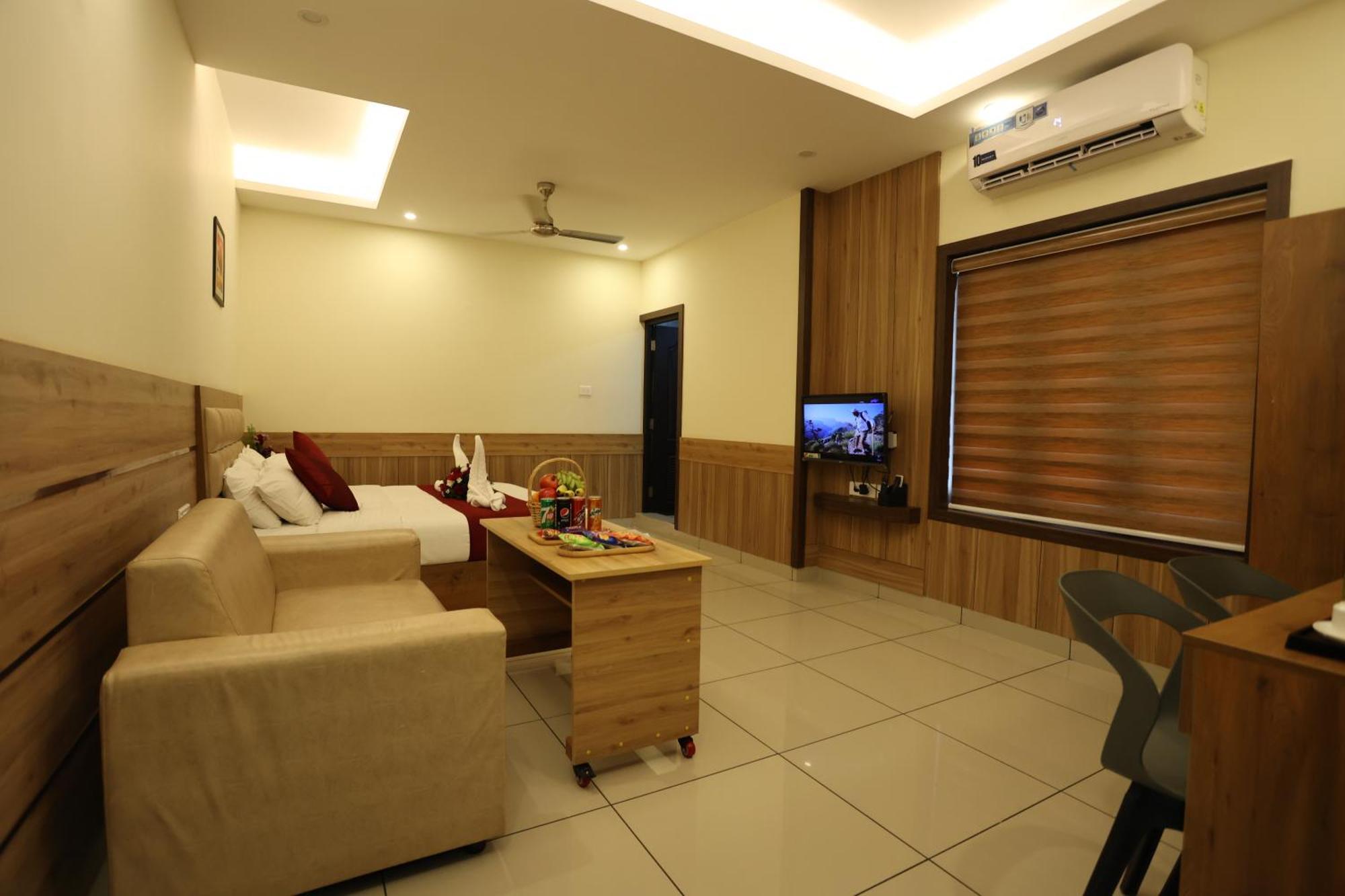 Balaji Regency Kanhangad Kannangad Exterior photo